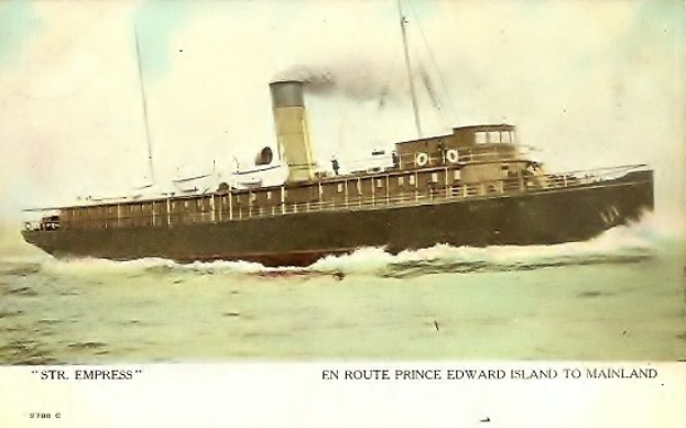 Altes Schwarz-Weiß-Foto eines großen Dampfschiffs auf dem Wasser mit Rauch aus den Schornsteinen, umgeben von Pfählen und Drähten und Text unten.