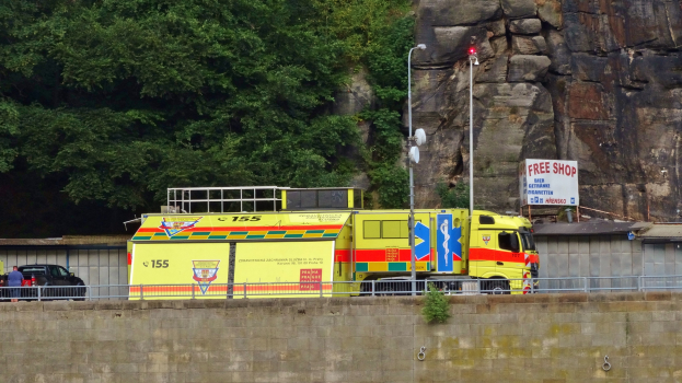 FW-OE: Schwerer Verkehrsunfall auf der B236 in der Nähe von Lennestadt - Neukamp