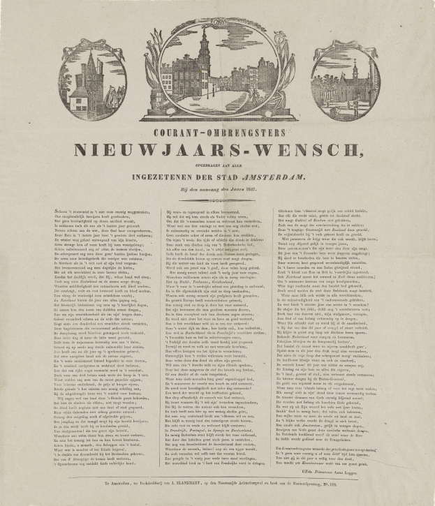 Eine Schwarz-Weiß-Zeitung mit einem historischen Stadtfoto und Texten und anderen Bildern.